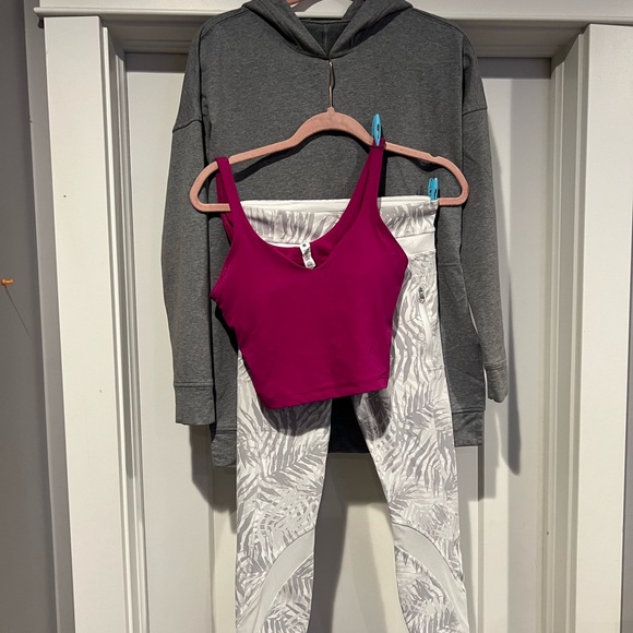 Lululemon size 4 bundle - Picture 1 of 1